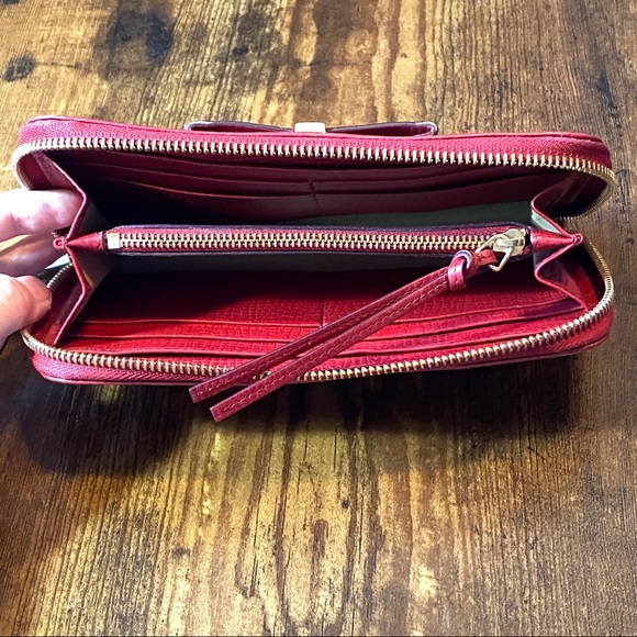 Authentic Chloe Bow Zip Long Wallet - Picture 11 of 13